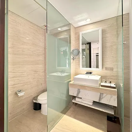 Holiday Beach Hotel Danang-2
