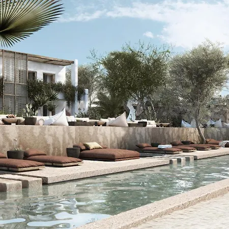 Almi Luxury Rooms-3