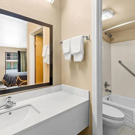 Super 8 By Wyndham Acworth/Atlanta Area-3