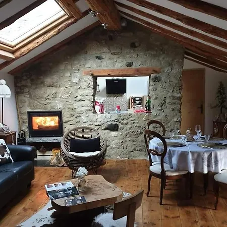 La Petite Chapelle-3
