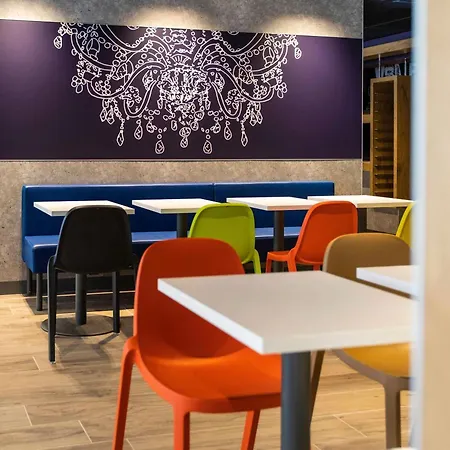 Ibis Budget Strasbourg Centre Republique-3