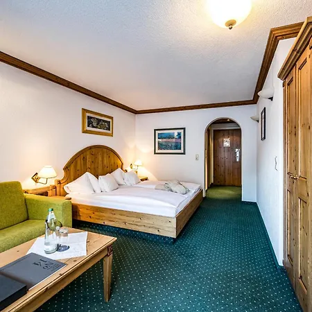 Hotel Alpina Soelden - Adults Only-2