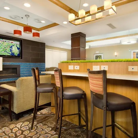 Holiday Inn Express & Suites Alexandria - Fort Belvoir By Ihg-3