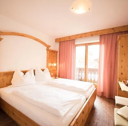 Mahlknechthuette Seiseralm-3