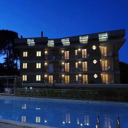 Hotel Raffaello-3