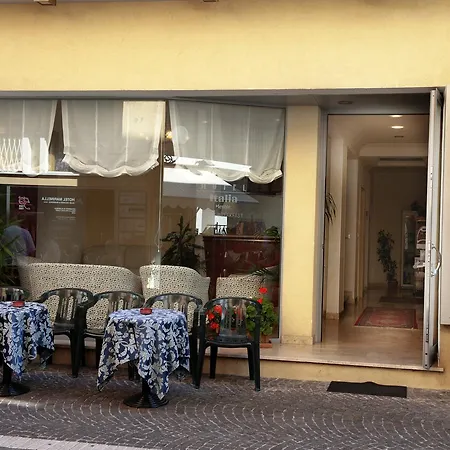 B&B Italia-3