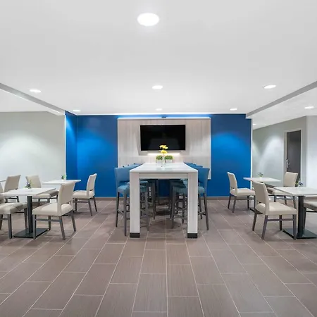 Microtel Inn & Suites By Wyndham Nashville-2