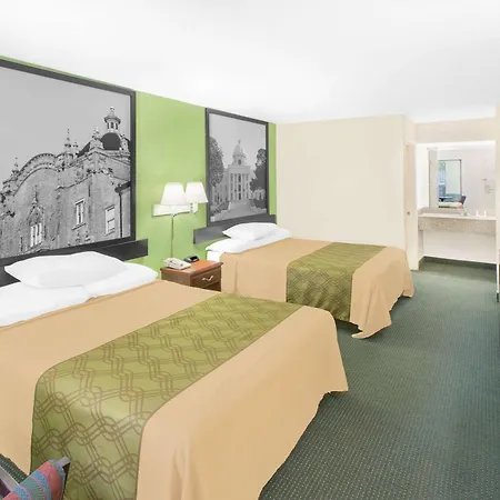 Super 8 By Wyndham Mobile-2