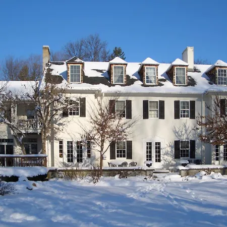 10 Fitch Luxurious Romantic Inn-3