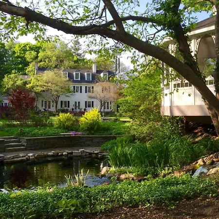 10 Fitch Luxurious Romantic Inn-2