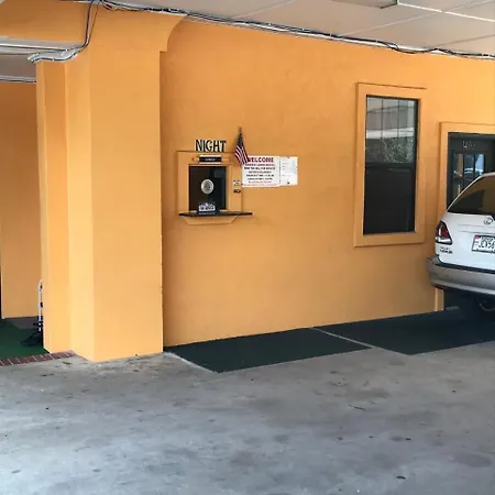 Greenlawn Motel-3