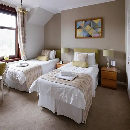 Linden Guest House-3