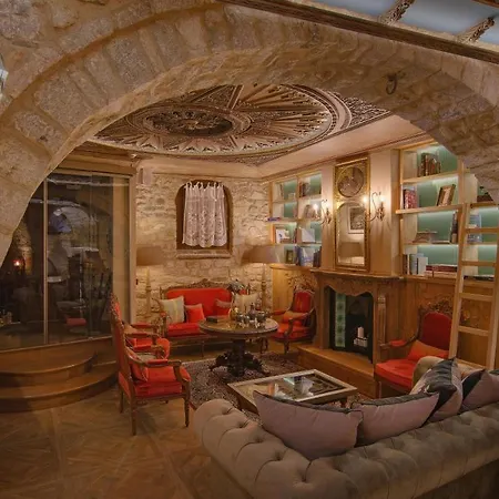 Kamares Historic Boutique Hotel & Spa-3