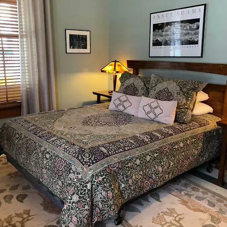 Mccloud Hotel-3