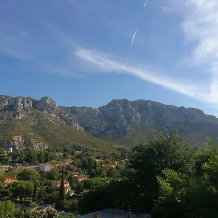 petite maison dans le parc national des calanques-2