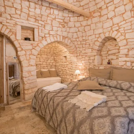 Trulli Antichi Mestieri - Widespread Trulli In The Historic Center-2