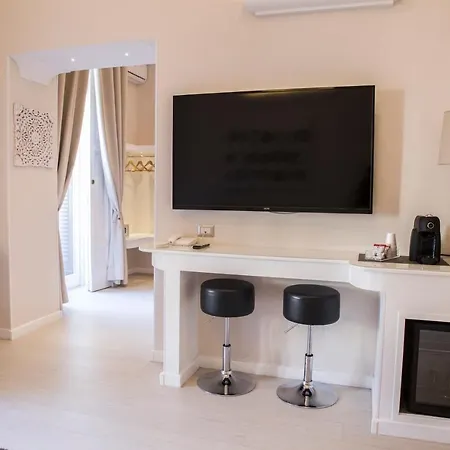 Royal Rooms Luxury Suite-2