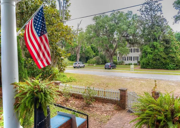 Open Gates Bed & Breakfast Darien
