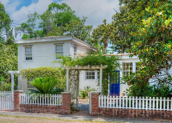 Open Gates Bed & Breakfast Darien