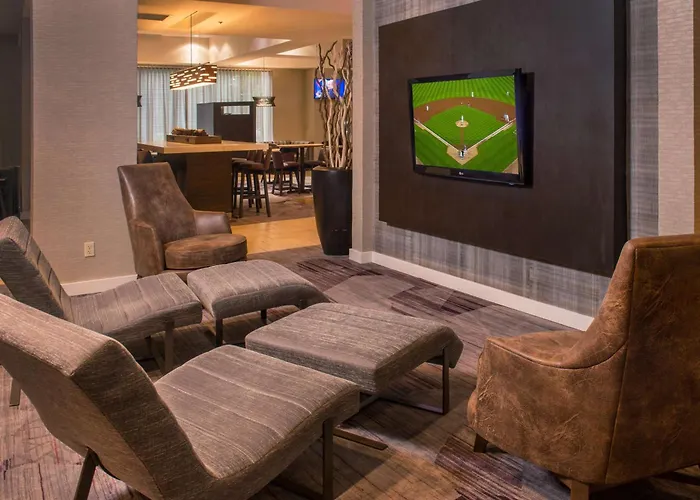 Sonesta Select Arlington Rosslyn Hotel