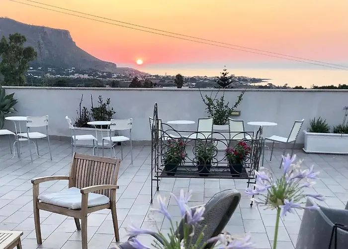 Casale Belvedere vista mare Valderice