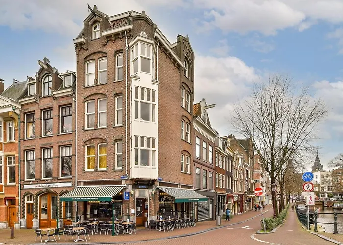 Spiegelgracht Apartments With Canal View Amsterdam