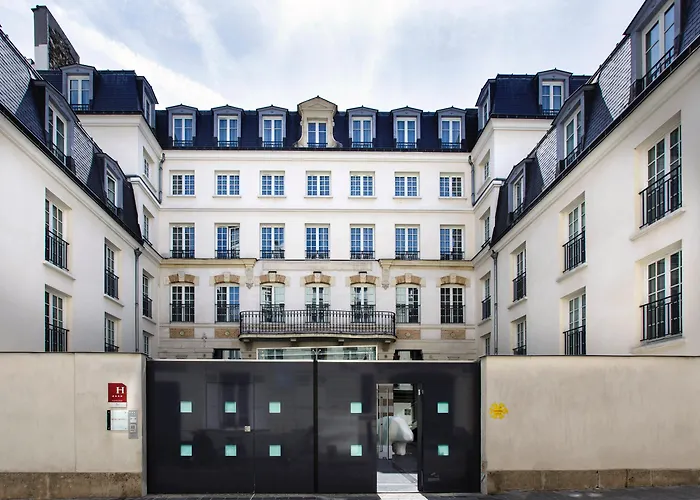 Kube Hotel Parijs
