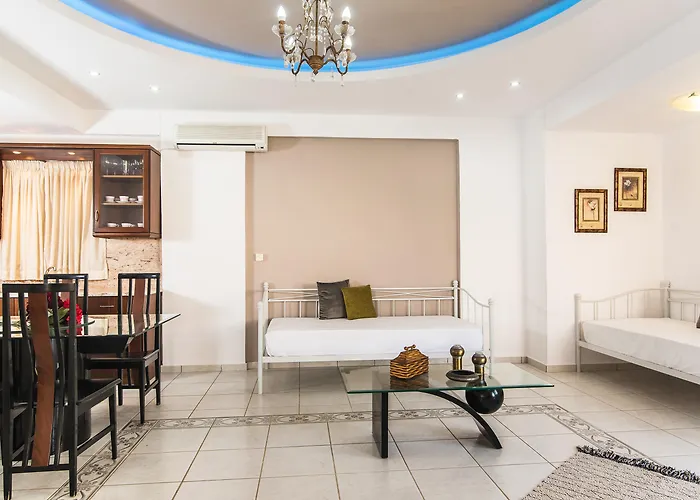 Yiannis Manos Hotel Resort