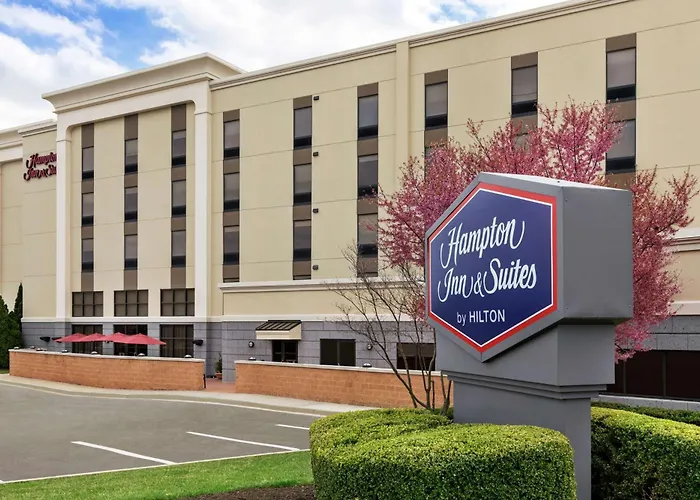 Hampton Inn & Suites Frederick/Fort Detrick