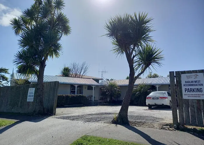 Raglan West Accommodation Units