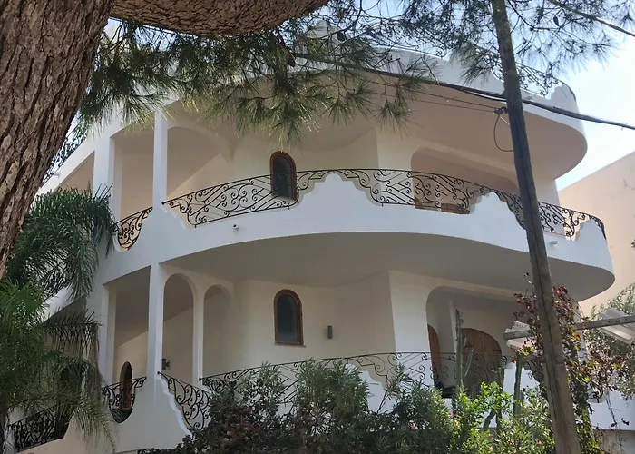 Villa GAUDÌ Sant Isidoro 