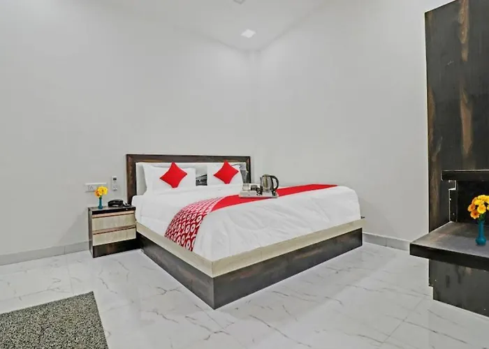 Hotel Chahat Palace Agra 