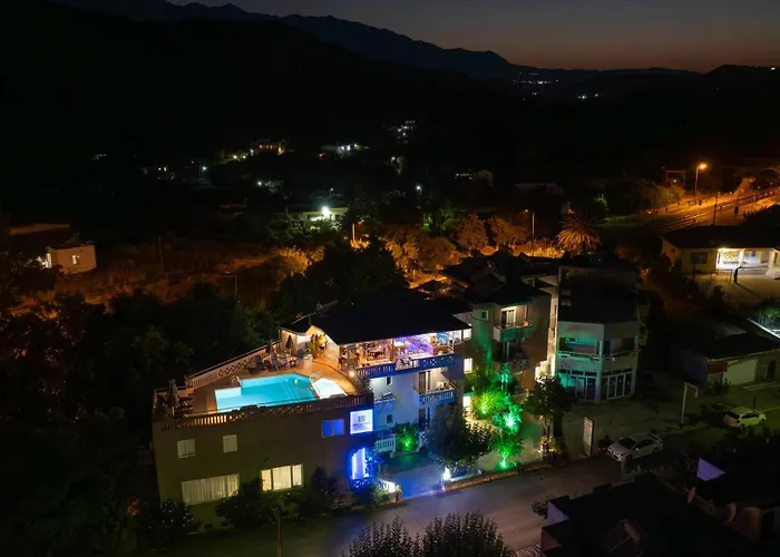 Labyrinth Hotel