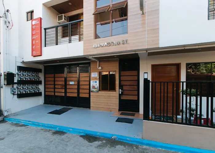 Reddoorz Plus Near Uptown Bgc Mall