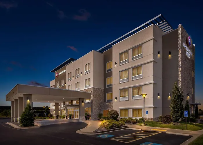 Best Western Plus Bolivar Hotel & Suites