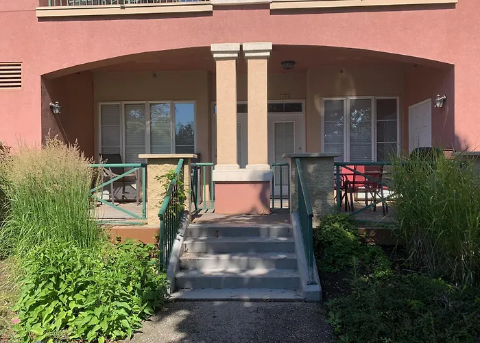 Borgata Lodge Resort Kelowna