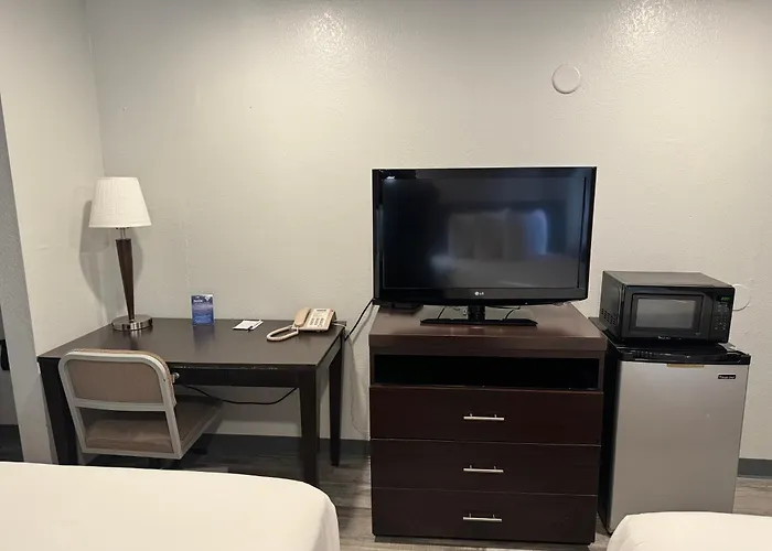 Travelodge By Wyndham Sacramento / Rancho Cordova