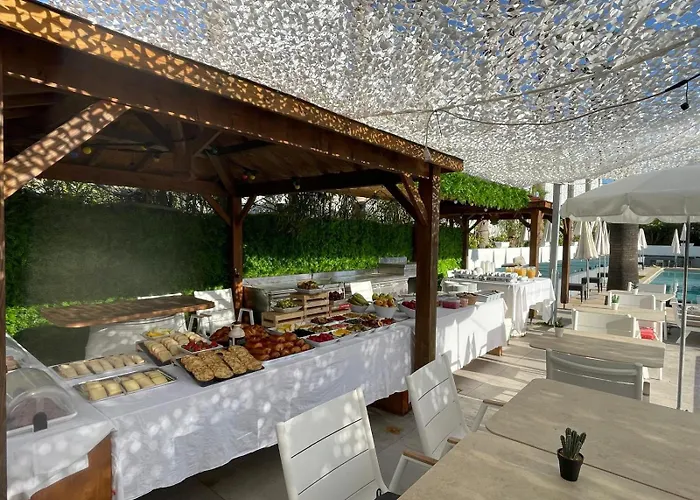 Le Jardin De Babylone Residence Festive & Naturiste "Reserve Aux Couples Uniquement" Agde