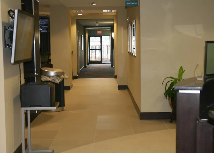 Best Western Plus University Inn Hattiesburg