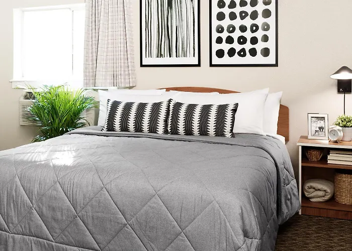 Intown Suites Extended Stay Select Dayton Oh- Miamisburg