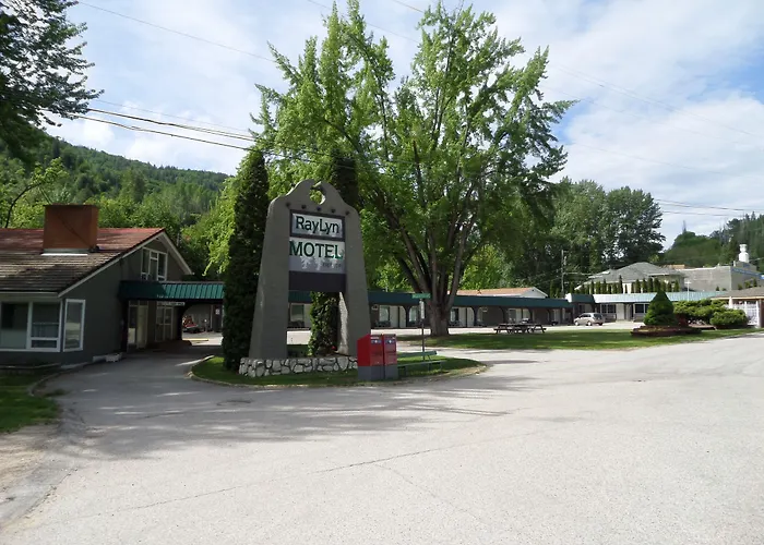 Ray Lyn Motel Trail