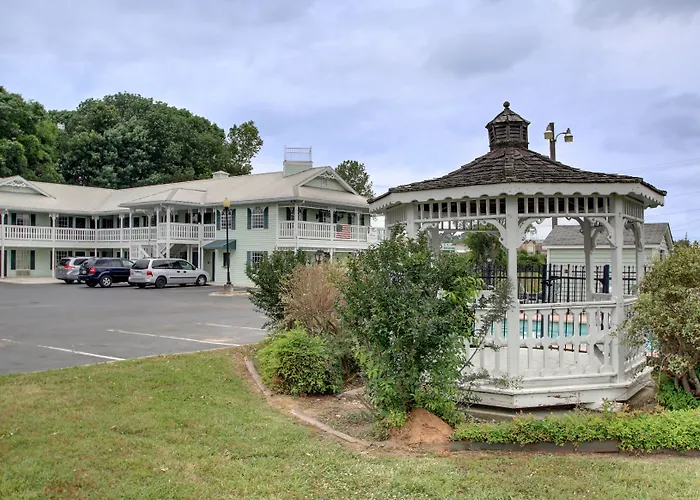 Key West Inn - Lafayette