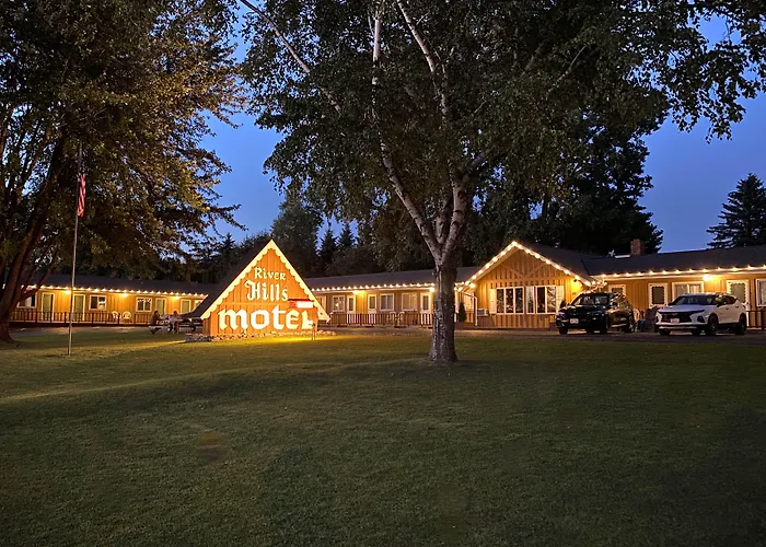 The River Hills Motel - Algoma, Wi - Near Door County