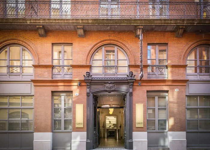 Le Grand Balcon Hotel