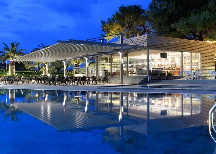 Blue Dolphin Hotel Metamorfosi 