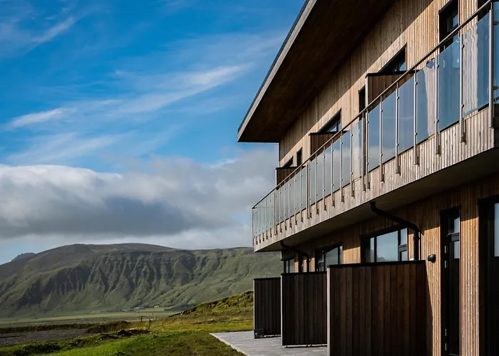 Black Beach Suites Vík