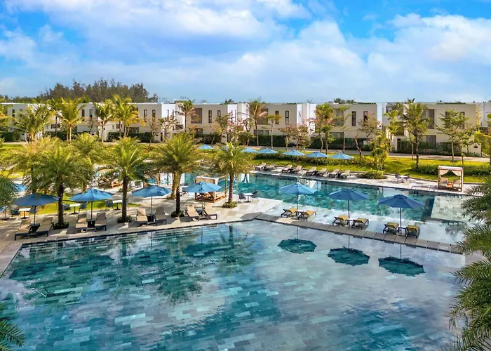 Wyndham Hoi An Royal Beachfront Resort & Villas