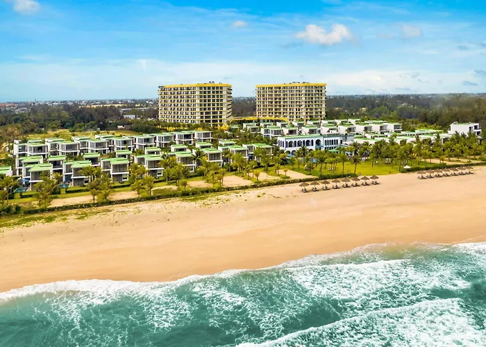 Wyndham Hoi An Royal Beachfront Resort & Villas