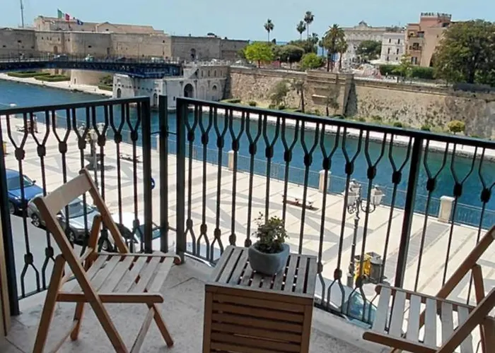 Castello Aragonese Rooms Taranto