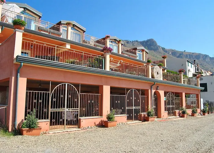 Aparthotel Fondaco Parrino Mare Letojanni
